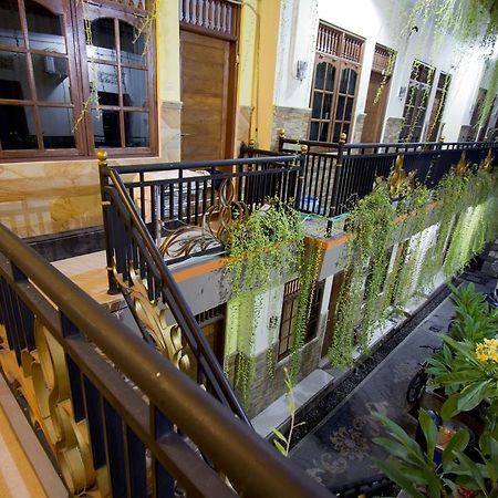 Asta House Hotel Кута Екстериор снимка