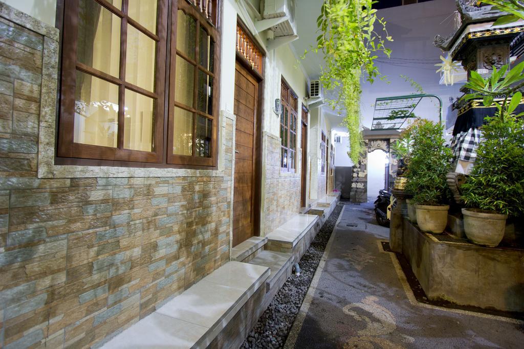 Asta House Hotel Кута Екстериор снимка